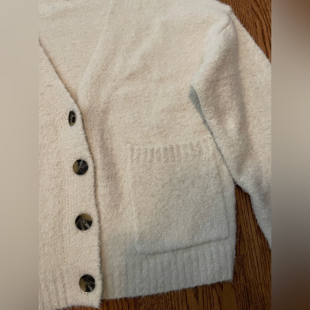BP Cream Off-White Fuzzy Button Up Cottagecore Cozy Cardigan Size SMALL Feminine - Picture 4 of 6